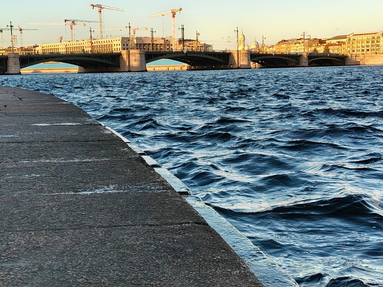 Разводные мосты Большой и Малой Невы центральной части Петербурга глазами проектировщика