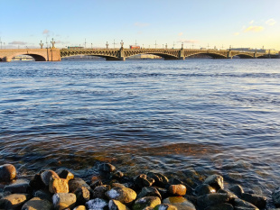 Картинка Разводные мосты Большой и Малой Невы центральной части Петербурга глазами проектировщика Агентства Путешествий и Экскурсий ЭКЛЕКТИКА