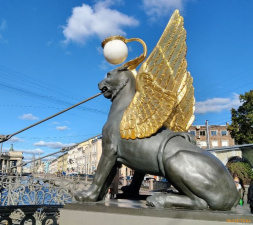 Львиный и Банковский мосты