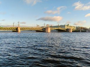 Картинка Разводные мосты Большой и Малой Невы центральной части Петербурга глазами проектировщика Агентства Путешествий и Экскурсий ЭКЛЕКТИКА